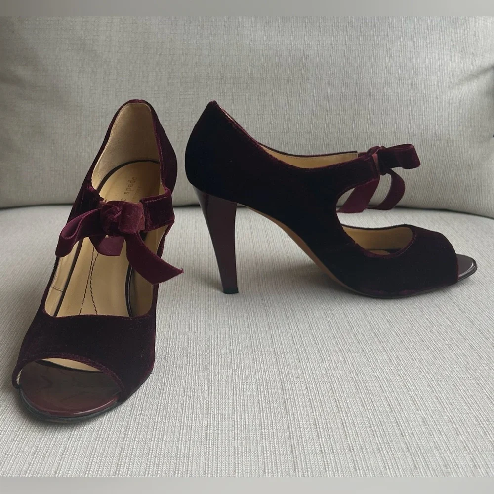 Kate Spade Burgundy Velvet Bow Heels, size 10